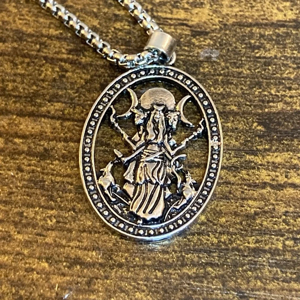 KISSFOO Triple Moon Goddess Necklace Silver Tone Pagan Wicca Hecate 24